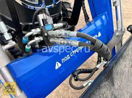 Погрузчик навесной фронтальный Универсал 650