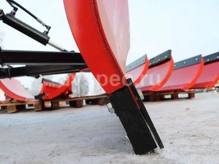 Отвал Снеговик на DF 304 G2 ОК2000