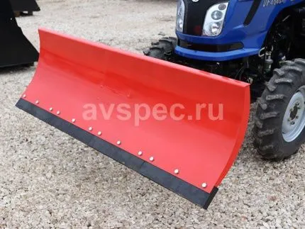 Отвал Снеговик на DF 404 G2 ОК1750